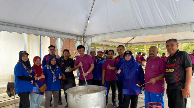 Gotong-royong Masak Bubur Meriahkan Lagi Karnival Komuniti dan Pesta Sukan Air Putrajaya 2023