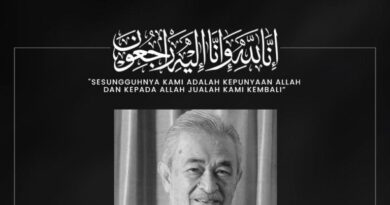 Pemergian Tun Abdullah Kehilangan Besar Buat Negara, Negarawan Berjiwa Luhur – Ahmad Zahid