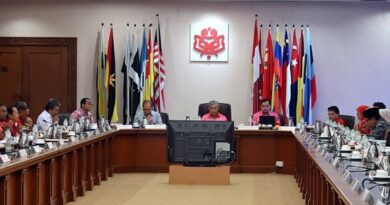 Mesyuarat MKT: UMNO Prihatin Keresahan Rakyat Berkaitan RUU URA