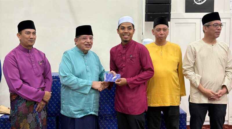 Tengku Adnan Teruskan Tradisi Ihya’ Ramadan Bersama Warga Putrajaya