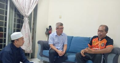 UMNO Putrajaya Teruskan Program Ziarah Kasih, Santuni Warga Uzur dan Sakit