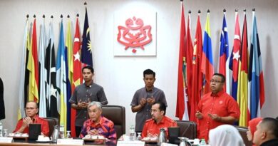 MKT: UMNO Terus Sokong Kerajaan Perpaduan, Pertahan Hak Tentukan Hala Tuju