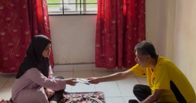 UMNO Putrajaya Santuni Warga Uzur, Teruskan Program Ziarah Kasih